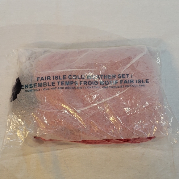 Avon Fair Isle Cold Weather Set NIP - Picture 2 of 2